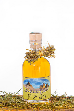 Liquore con Grappa al Fieno...