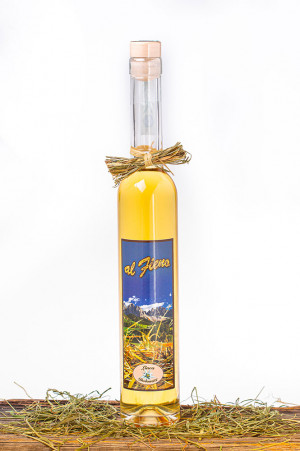 Liquore con Grappa al Fieno